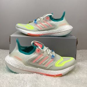Adidas UltraBoost 22